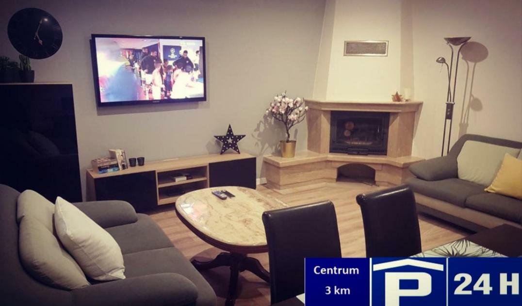 Red Rose Apartament -Parking -Taras- Faktura Vat Kielce Eksteriør bilde
